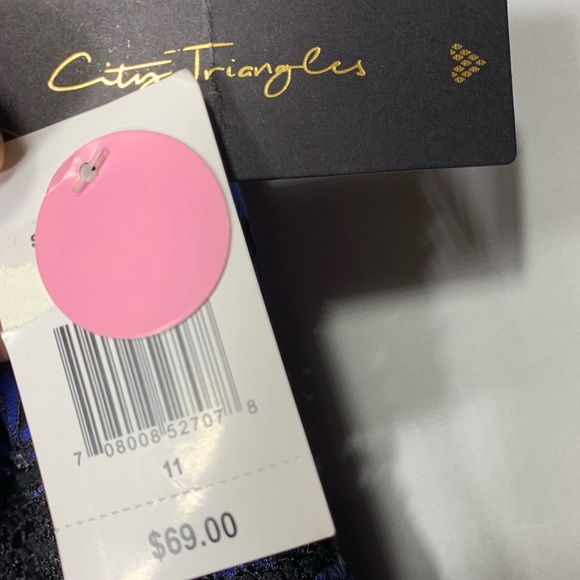 City Triangles Dress - Picture 5 of 5